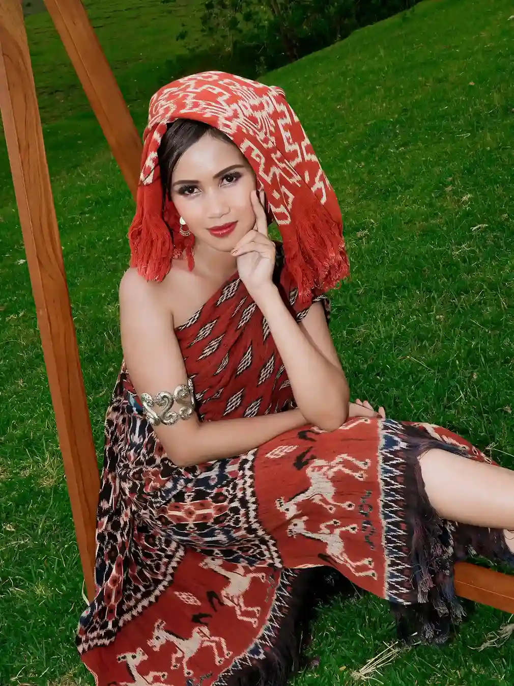 A woman wearing Sumba ikat, showing how the finished cloth drapes